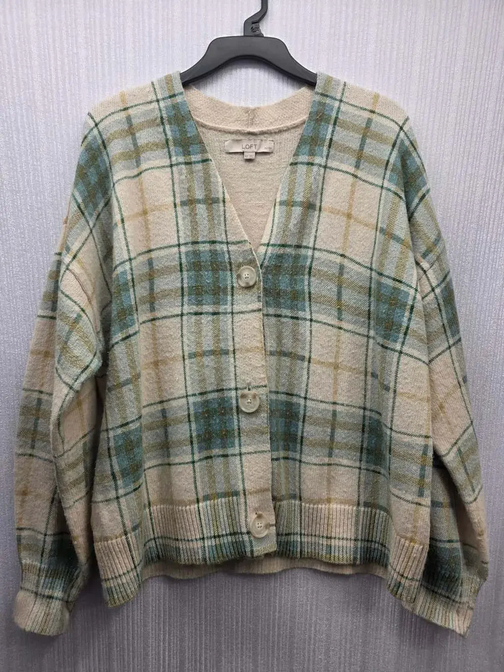 LOFT Plaid Cardigan Size XLP Blue Green Cream V-Neck Button Front